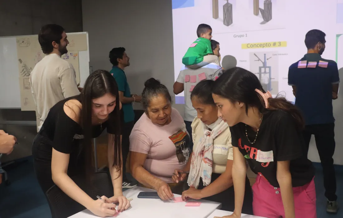 Estudiantes y mujeres lideresas se unen para tejer un futuro sostenible
