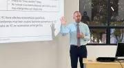 Adam Welker profesor asistente de la Woodbuy School of Business de la Utah Valley University Adam Welker profesor asistente de la Woodbuy School of Business de la Utah Valley University