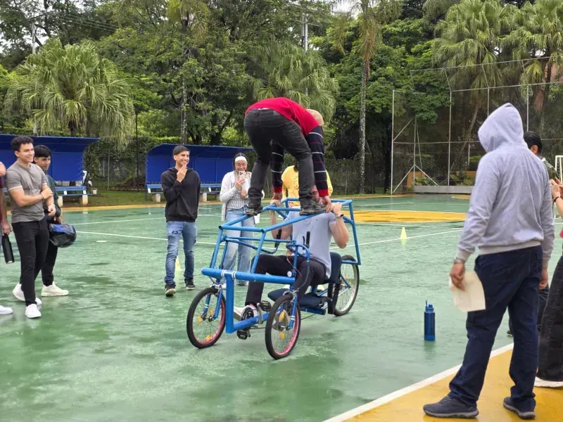 Competencia Javeriana de Vehículos de Tracción Humana